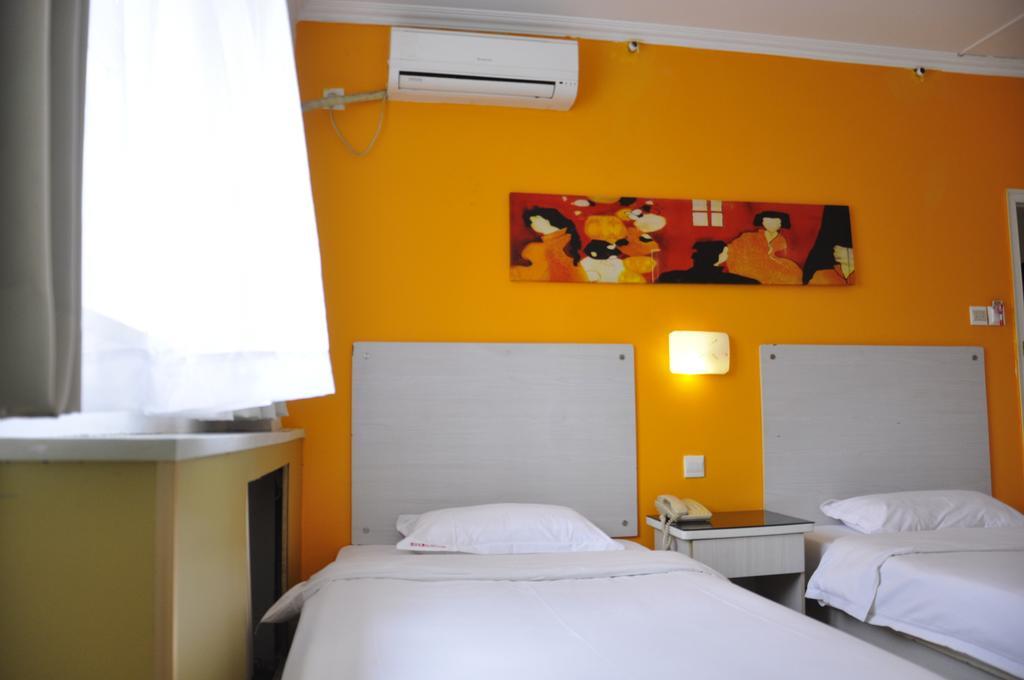 Super 8 Hotel Beijing Shijingshan Jiujiuyuan الغرفة الصورة