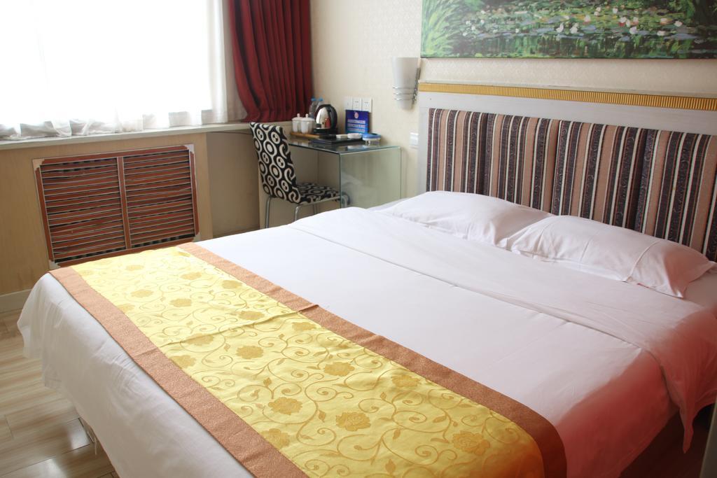 Super 8 Hotel Beijing Shijingshan Jiujiuyuan الغرفة الصورة