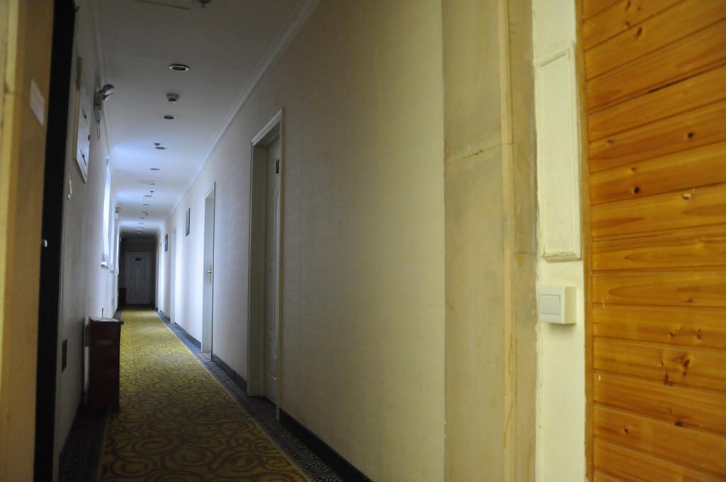 Super 8 Hotel Beijing Shijingshan Jiujiuyuan المظهر الخارجي الصورة