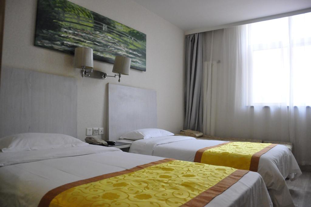 Super 8 Hotel Beijing Shijingshan Jiujiuyuan الغرفة الصورة